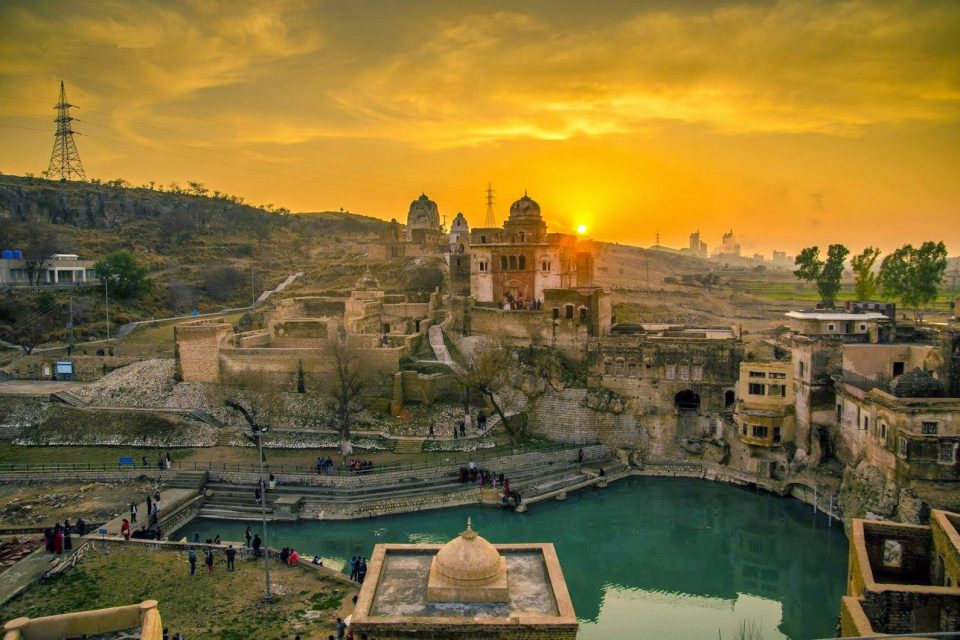 Katas Raj Temple Image 2